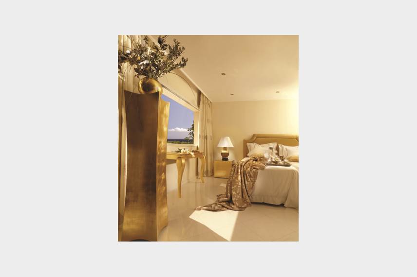 Řecko, Kréta, Agia Pelagia, Hotel Capsis Out of the Blue Oh! All suite hotel, 2 bedroom Maisonette with private pool-bedroom Out of the Blue Capsis Elite Resort / Oh! Suites / Exclusive collection