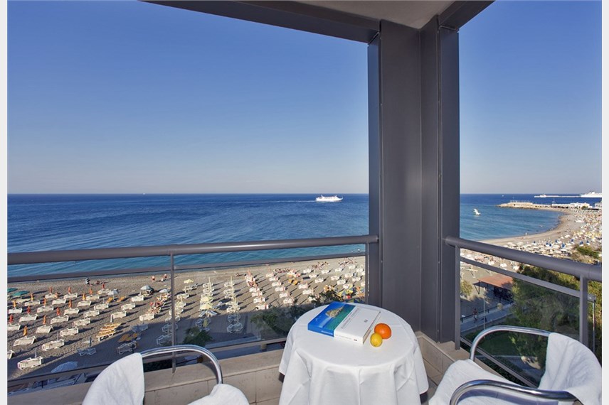 Řecko, Rhodos, Město Rhodos, Hotel Meditarranean, pohled na pláž Mediterranean