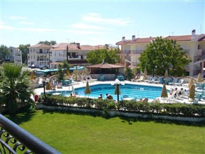 Řecko, Chalkidiki, Fourka, Studia Aristoteles, bazén