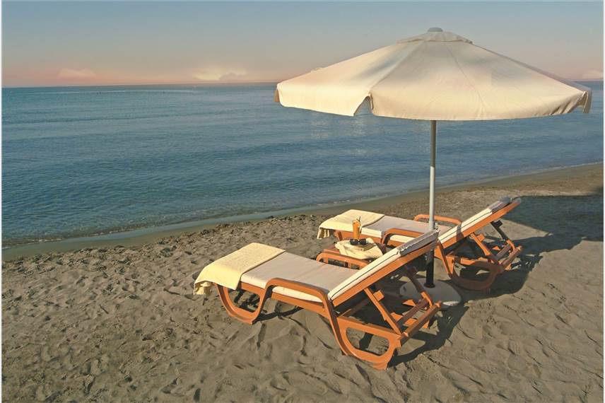  Elias Beach
