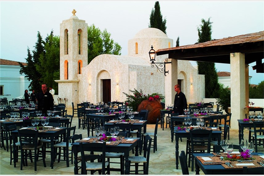  Anassa