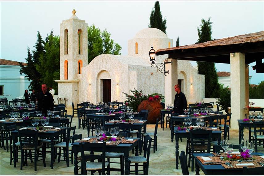  Anassa