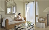  Anassa