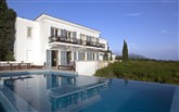  Anassa