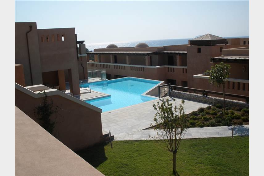  Helona Resort