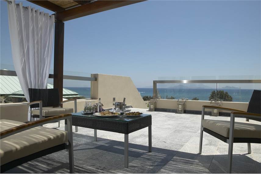  Helona Resort