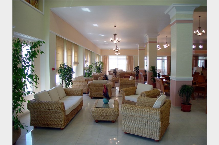  Gaia Royal Resort
