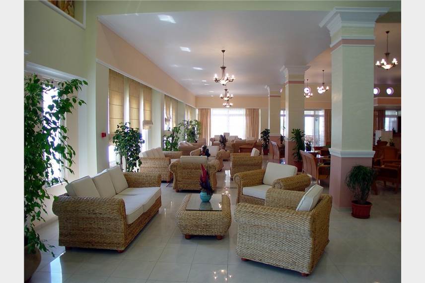  Gaia Royal Resort