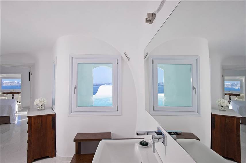  Canaves Oia Hotel
