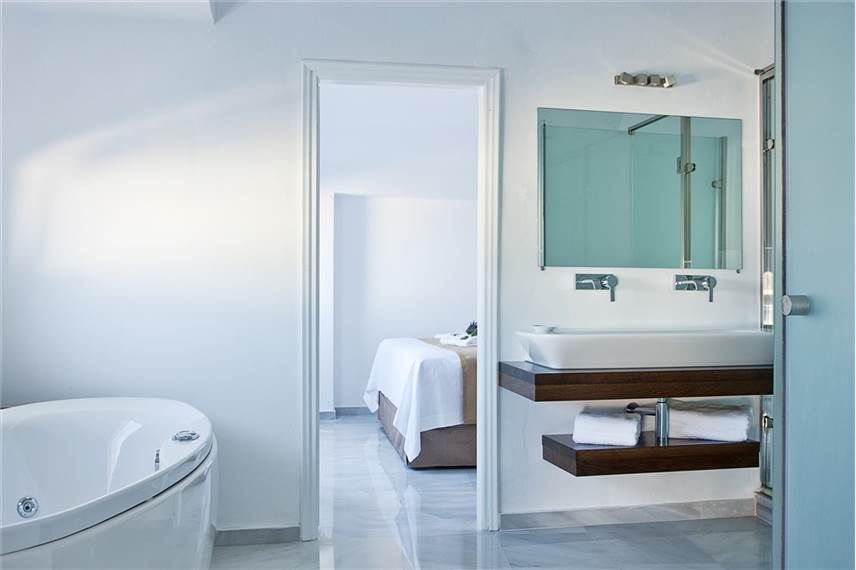  Canaves Oia Hotel