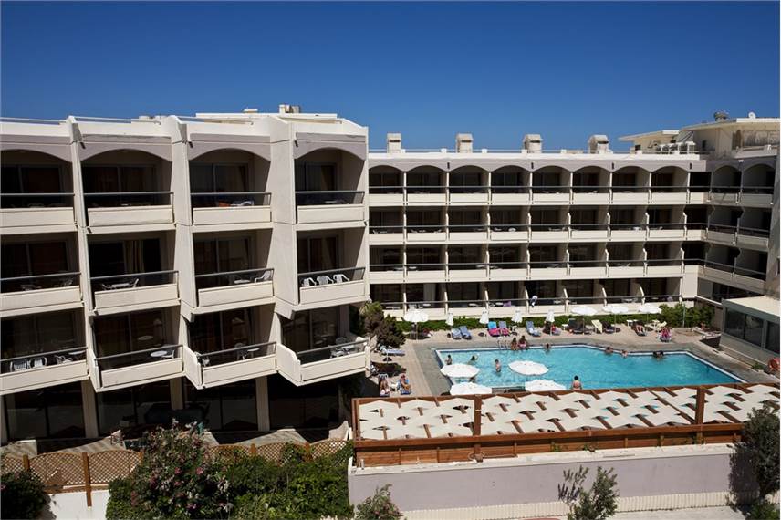  Lomeniz Hotel