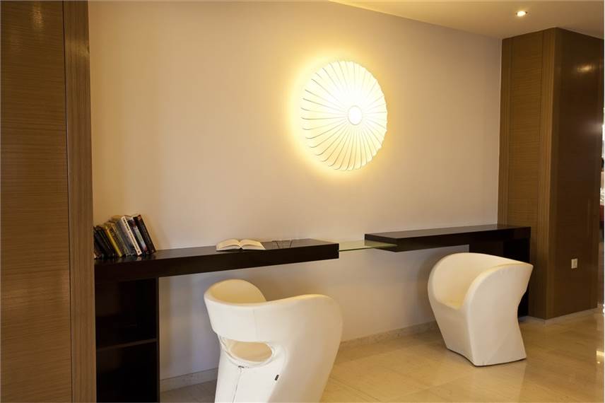  Lomeniz Hotel
