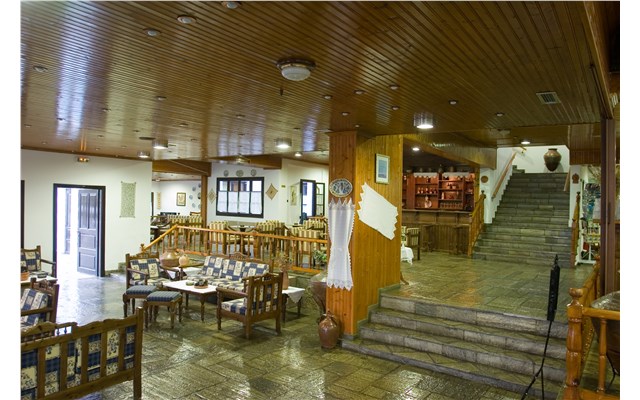 Dionyssos 
