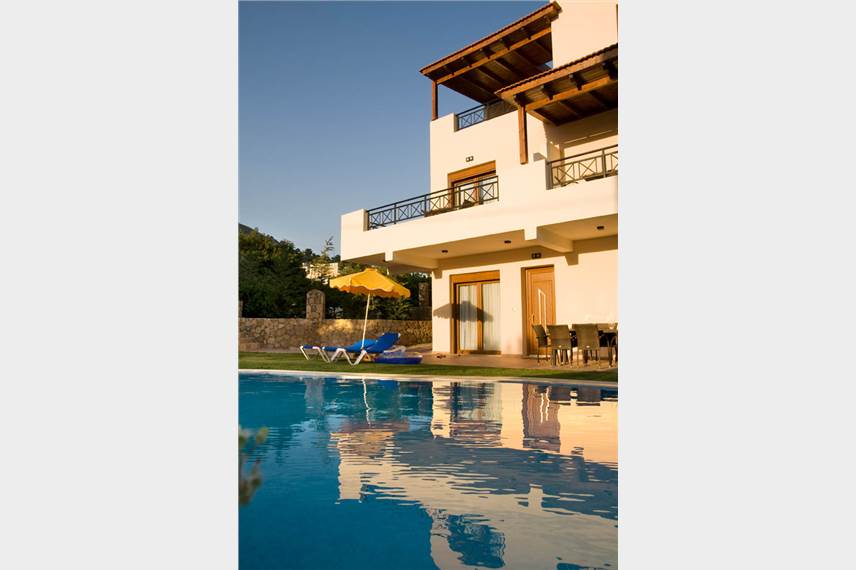  Blue Dream Luxury Villas