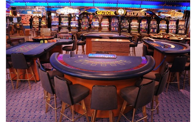 Iconic Aegean - 4 řecké ostrovy a Turecko - 3denní plavba Royale Casino