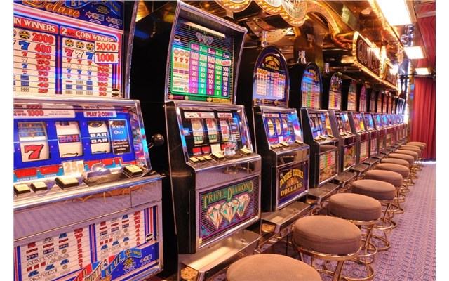 Iconic Aegean - 4 řecké ostrovy a Turecko - 3denní plavba Royale Casino