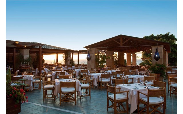 Amathus Beach Hotel 