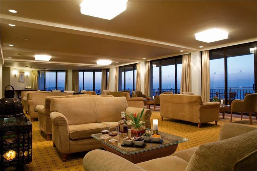  Amathus Beach Hotel