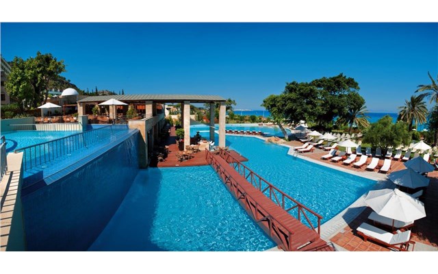 Amathus Beach Elite Suites 