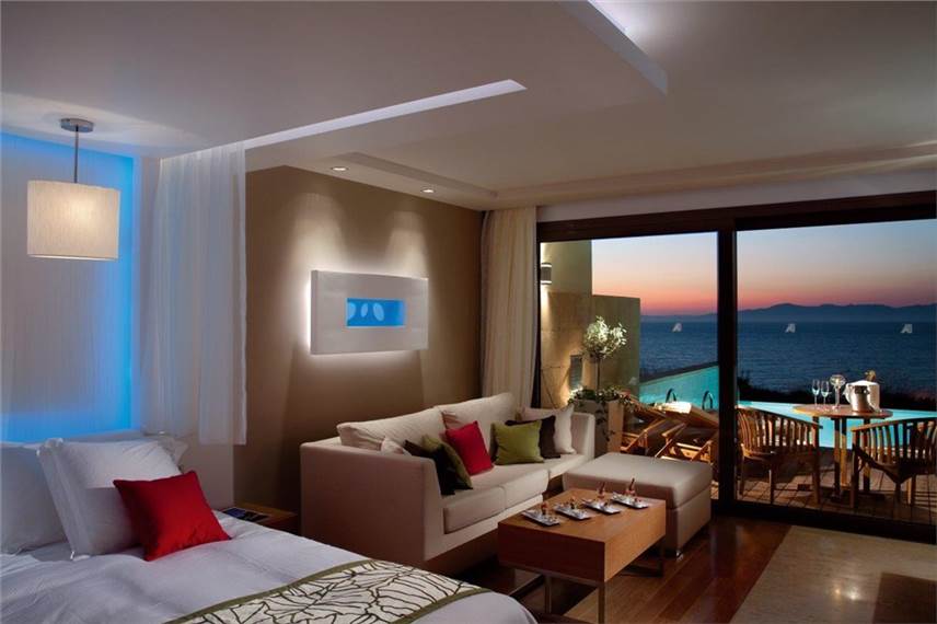  Amathus Beach Elite Suites