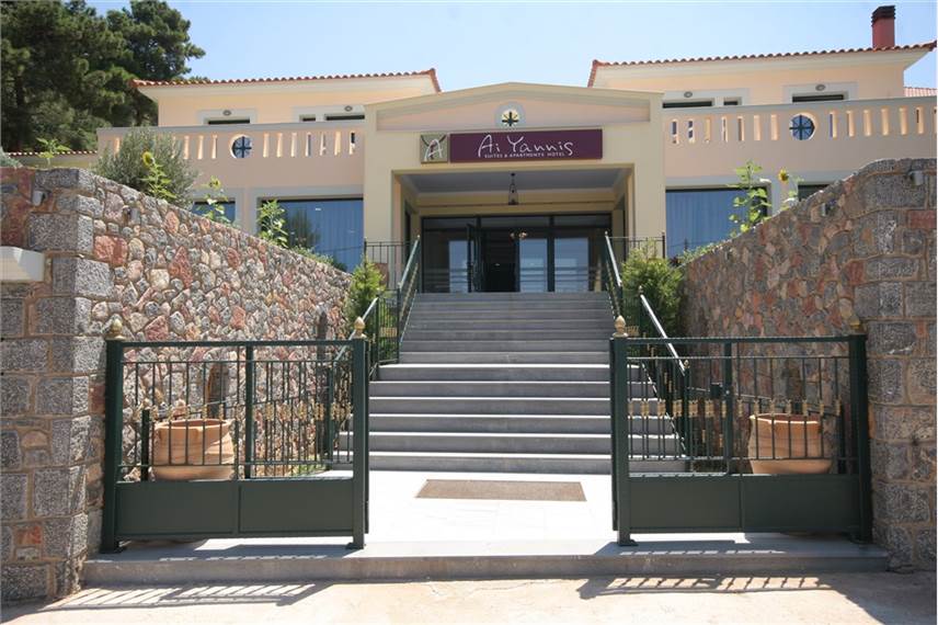  Ai Yannis Suites and Apartments