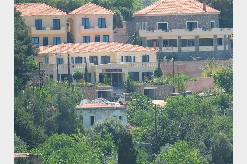  Ai Yannis Suites and Apartments