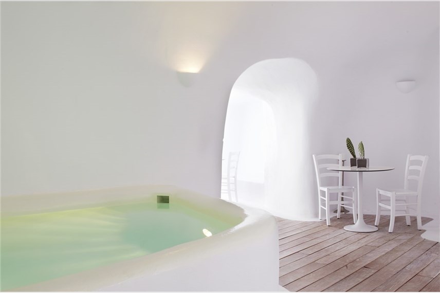  Katikies Kirini Suites and SPA