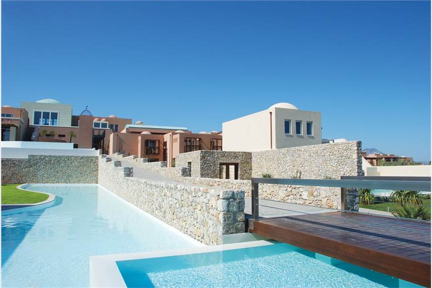  Helona Resort