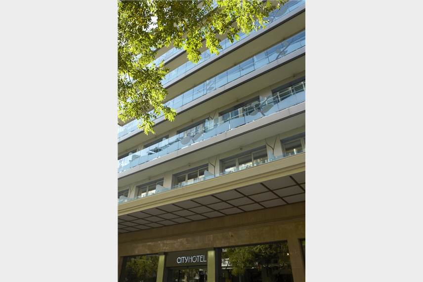  City Hotel