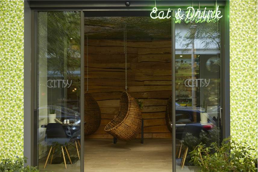  City Hotel