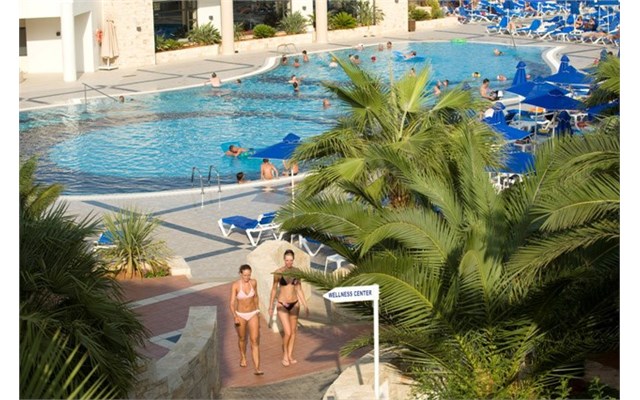 Grand Hotel Holiday Resort 