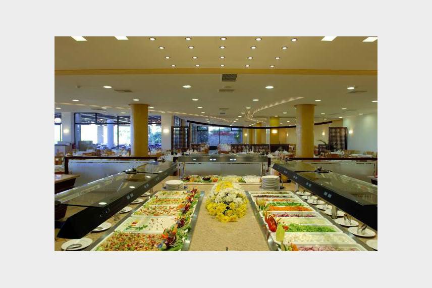  Grand Hotel Holiday Resort