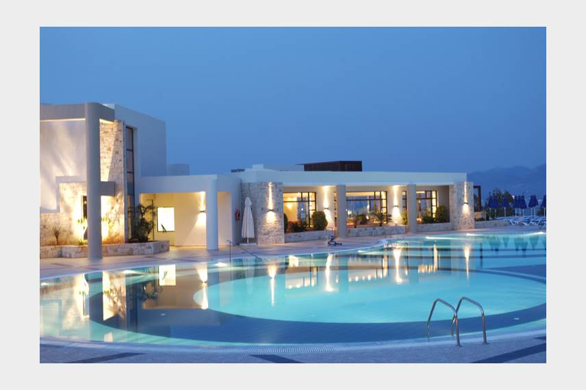  Grand Hotel Holiday Resort