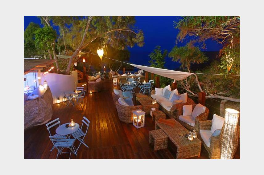  Grecian Park Hotel