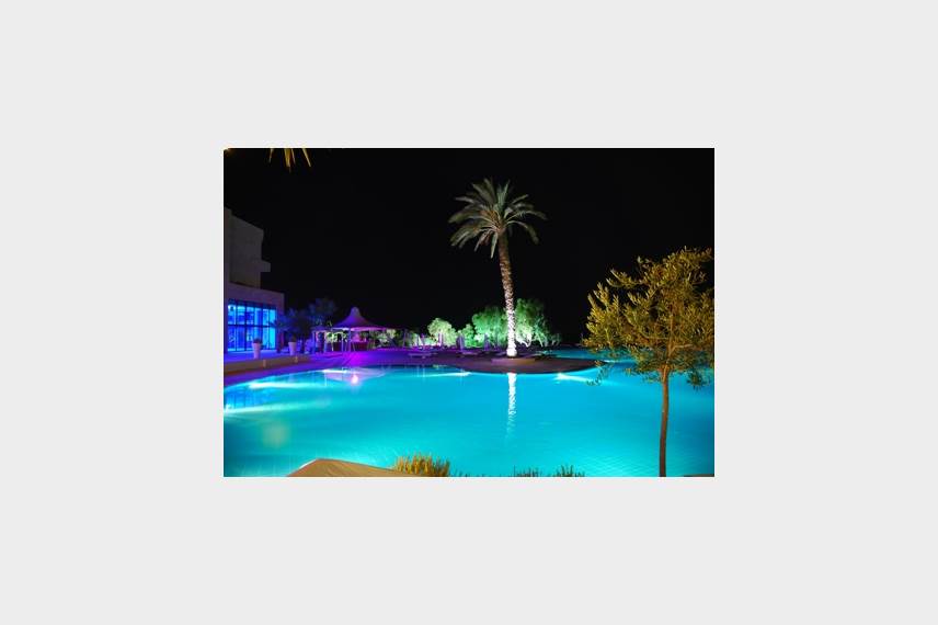  Grecian Park Hotel