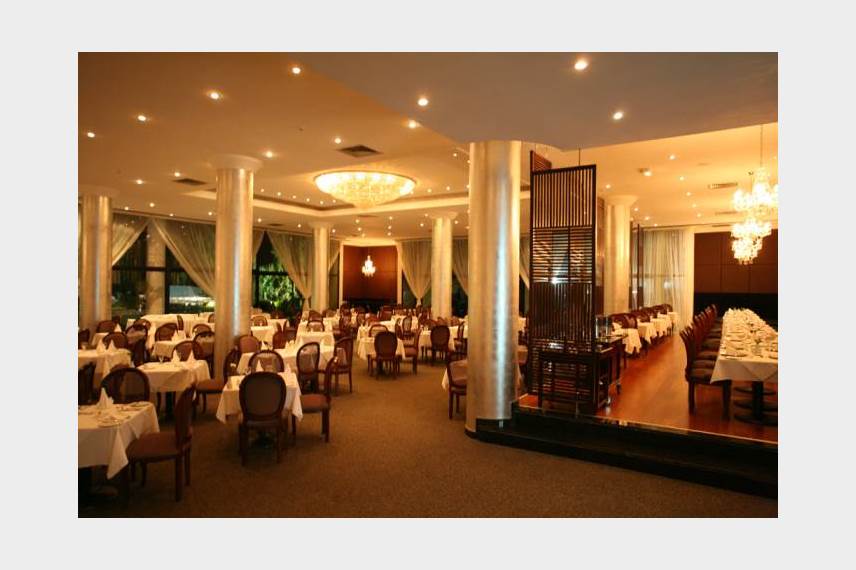  Grecian Park Hotel