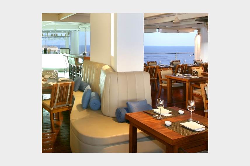  Grecian Park Hotel