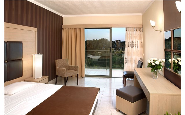 Kipriotis Hippocrates and Maris Suites 