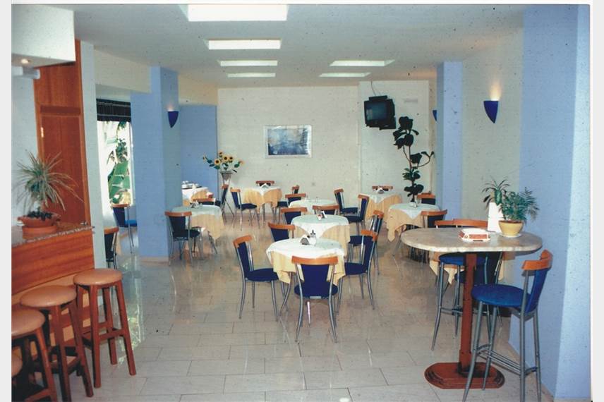  International Hotel