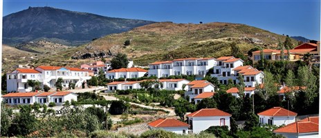 Lesbos dovolená -