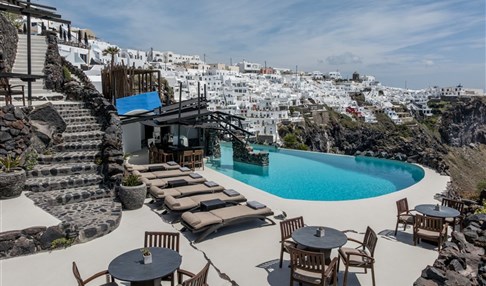 Imerovigli - Honeymoon Petra Villas