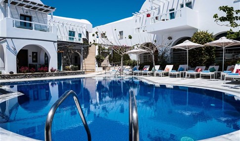 Kamari - La Mer Deluxe Hotel Spa Resort and Conference center